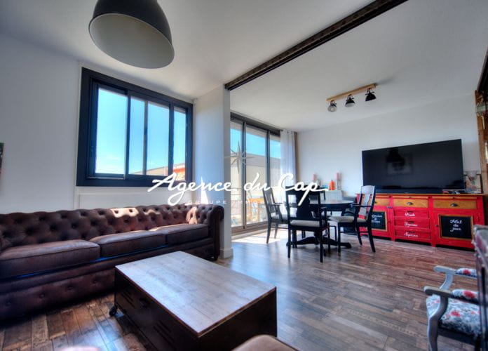 5 room apartment for sale on the top floor terrace cellar and private parking (4)