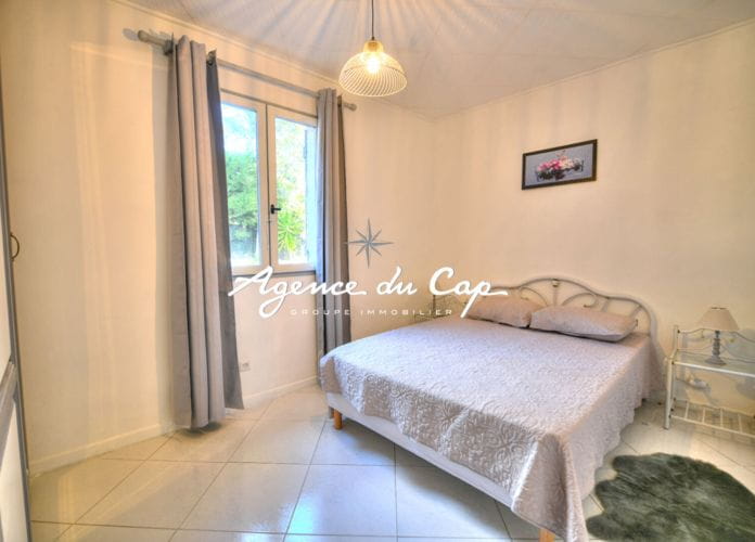 5 room detached villa near shops saint raphael boulouris (4)