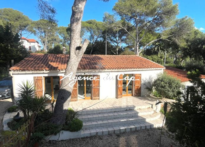 5 room detached villa near shops saint raphael boulouris (0)