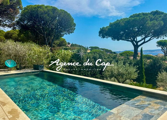 Contemporary villa for sale of 213 sqm with sea view on the gulf of saint-tropez, near the city center of sainte-maxime (1)