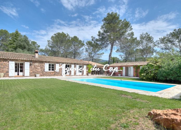 Villa puget sur argens – 7 pièce(s) – 265 m2 (0)